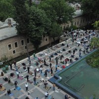 Cuma hasreti parkları doldurdu  