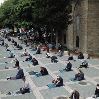 Cuma hasreti parkları doldurdu  