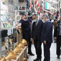 Çarşıda yüzler gülüyor 