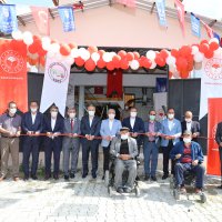 Büyükşehir afet mağduru köylünün yanında 