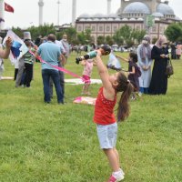 Baba-çocuk uçurtma keyfi 
