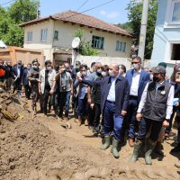 Sel gitti geriye enkazı aldı 
