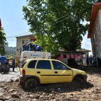 Sel gitti geriye enkazı aldı 