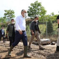 Sel gitti geriye enkazı aldı 