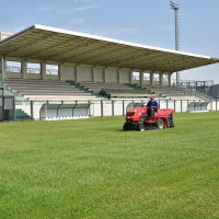 Futbol sahaları bakıma alındı  