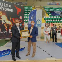 Başkan Aktaş’tan Türkiye şampiyonlarına madalya 