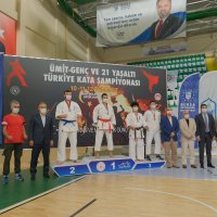 Başkan Aktaş’tan Türkiye şampiyonlarına madalya 