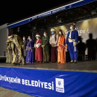 Bir TIR dolusu tiyatro 