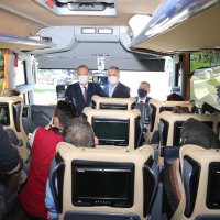Otobüs terminalinde yolculara bayram sürprizi 