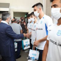 Şampiyonlara destek sözü 