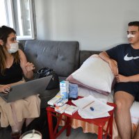 Ameliyatlı gence evinde rehberlik desteği 