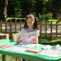 Kitapla aranıza mesafe koymayın 