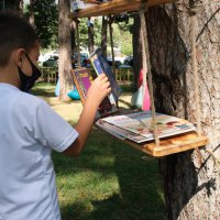 Kitapla aranıza mesafe koymayın 
