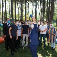 Kitapla aranıza mesafe koymayın 