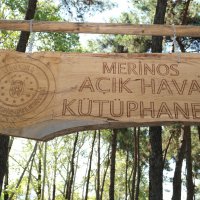 Kitapla aranıza mesafe koymayın 