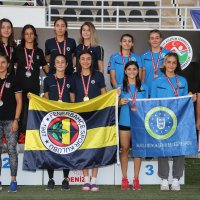 Büyükşehir atletizmde kupalara abone 