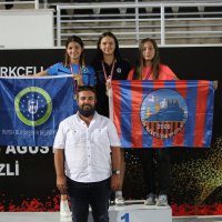 Büyükşehir atletizmde kupalara abone 
