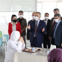 Aşure kazanları sağlıkçılar için kaynadı 