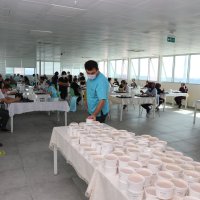 Aşure kazanları sağlıkçılar için kaynadı 