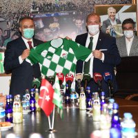 “Bursaspor hepimiz için değerli ve önemli” 