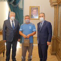 Duyarlı personele ödül  
