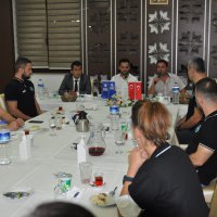 Periler moral depoladı 