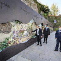 Altıparmak’a anı duvarı  