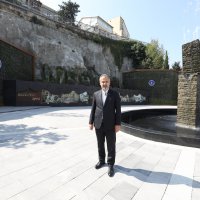Altıparmak’a anı duvarı  