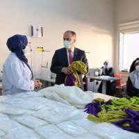 Üreten kadınlara moral ziyareti 