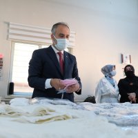 Üreten kadınlara moral ziyareti 