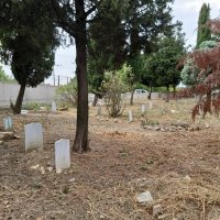Mezarlıklarda bakım sürüyor 