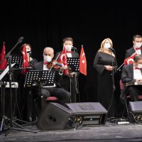 Cumhuriyet coşkusu konserle başladı  