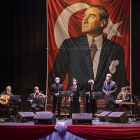 Atatürk sevdiği şarkılarla anıldı 
