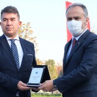 Bursa’ya Türkiye – Güney Kore kardeşlik anıtı  