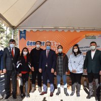 Üniversite adaylarına Büyükşehir desteği 