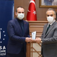 Gönüllü iç denetçilere plaket  