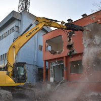 Riskli bina modern eğitim yuvasına dönüyor  