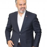Riskli bina modern eğitim yuvasına dönüyor  