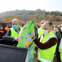 Gönüllüler sokak hayvanları için sahaya indi 