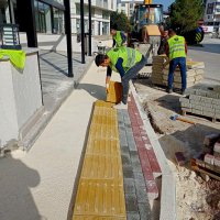 Orhangazi’de kaldırımlara çeki düzen 