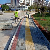 Orhangazi’de kaldırımlara çeki düzen 