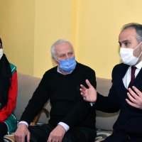 Gönüllülerden yaşlılara evinde ziyaret 