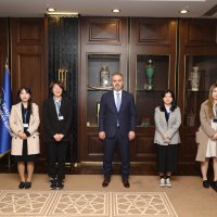 Staj için 8 bin kilometre uzaktan geldiler  