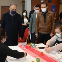 Kadınların korona ilacı;  nakış, makrome, resim  