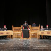 Perde İstiklal Marşı için açıldı 