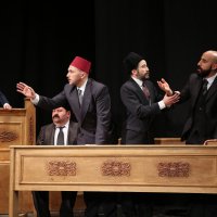 Perde İstiklal Marşı için açıldı 