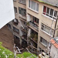 Başkan Aktaş, toprak kaymasının yaşandığı bölgeyi inceledi 