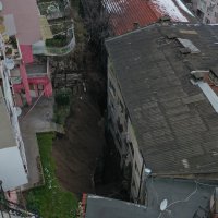 Başkan Aktaş, toprak kaymasının yaşandığı bölgeyi inceledi 