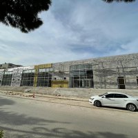 Kültür merkezinde dükkanlar meydana çıktı 