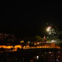 Kutlamalara havai fişekli final 